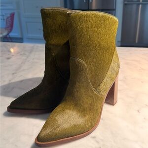 Schutz Misty Boot Size 9 Olive Green